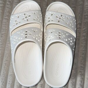 CROCS White Floral Cutout Slide Sandals